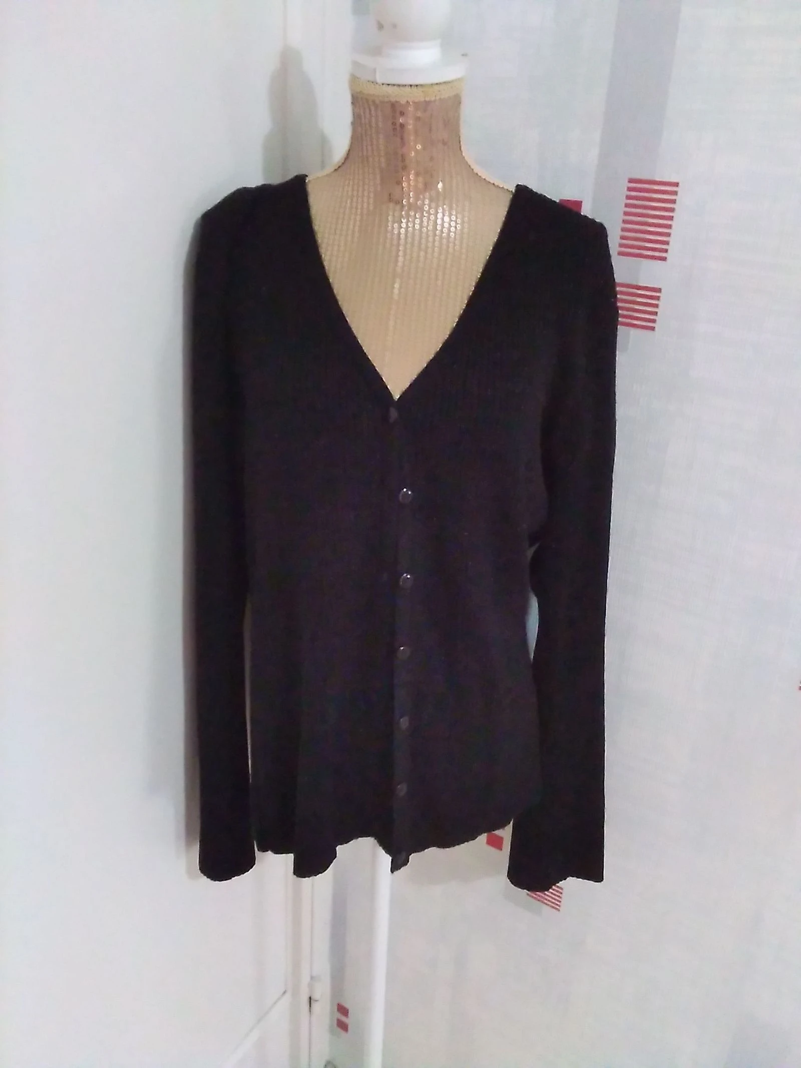 Gilet noir et brillant 